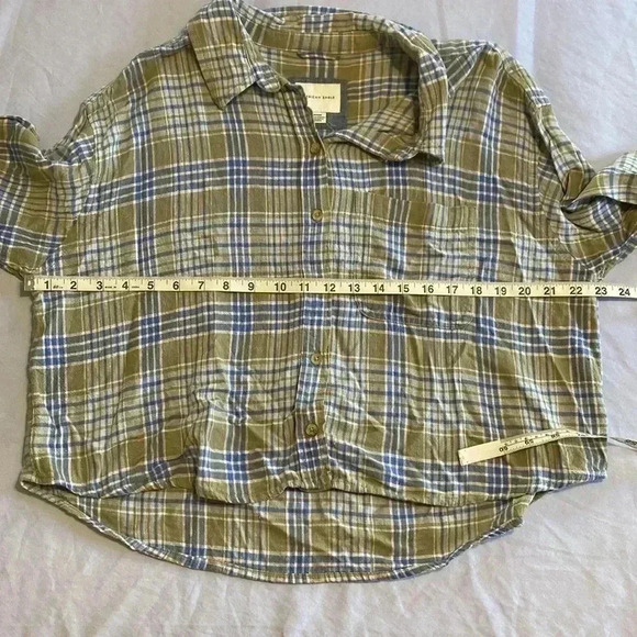 American Eagle Khaki, Blue & Cream Long Sleeve Boxy, Cropped Medium Top Shirt. - Picture 9 of 11